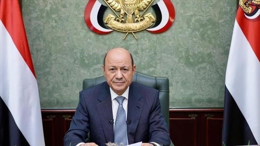 اليمن.. العليمي يتوعد بضرب مراكز القيادة الحوثية في مختلف الجبهات