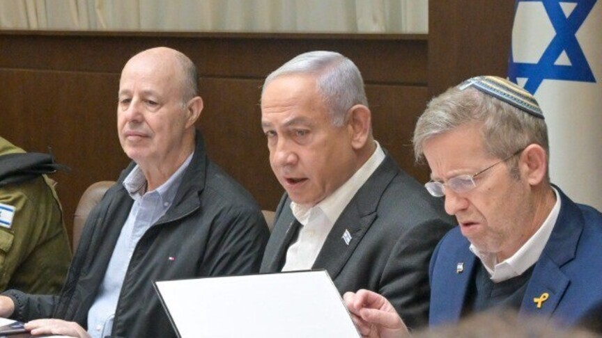 Netanyahu, işgal altındaki Batı Şeria'ya ilişkin güvenlik toplantısı düzenledi haber görseli