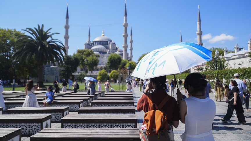 Yurdun bazı kesimlerinde sıcaklıklar cuma gününden itibaren azalacak haber görseli