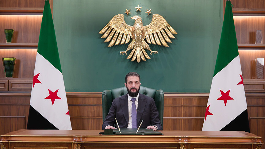 الشرع يهنئ السوريين بإزالة اسم بلادهم من قائمة الإرهاب