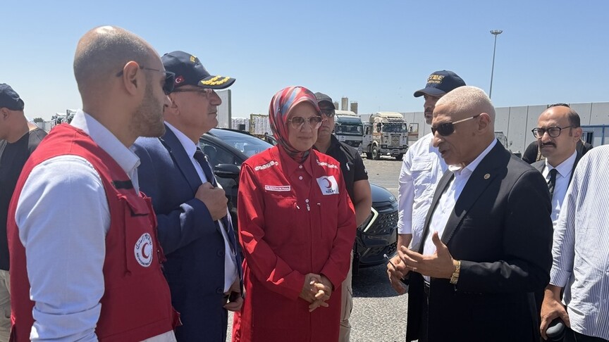 Kızılay Genel Başkanı Yılmaz, Gazze’ye gönderilecek yardımların ulaştığı Mısır’ın El-Ariş Limanını ziyaret etti haber görseli
