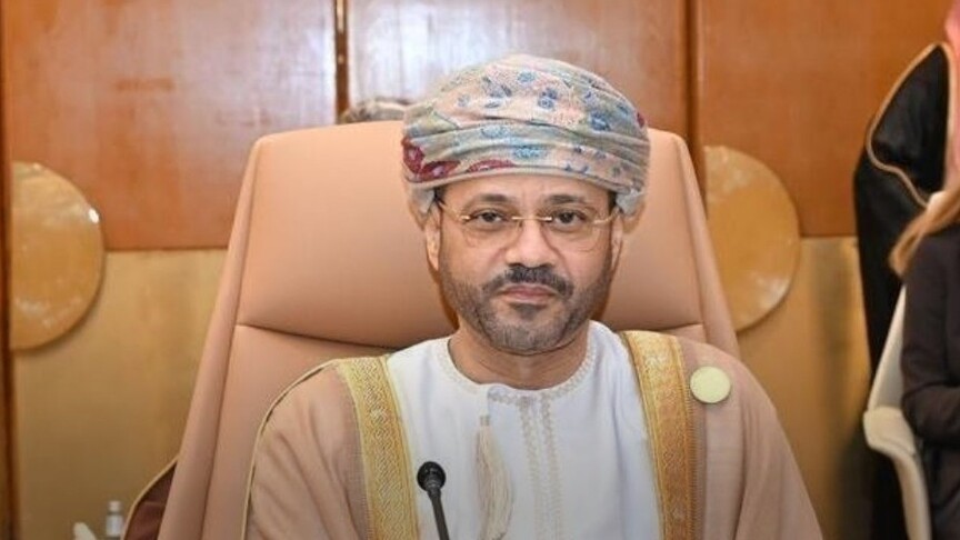 عُمان ترجح إعلان ممر مؤقت في هرمز قريبا