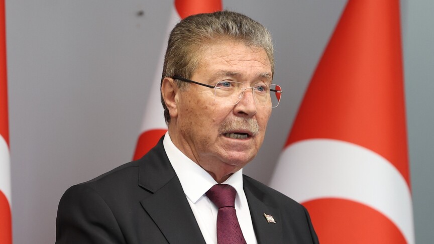 KKTC Başbakanı Üstel'den ülkesindeki uluslararası etkinliklere karşı çıkan Rum Elam Cephesi'ne tepki haber görseli