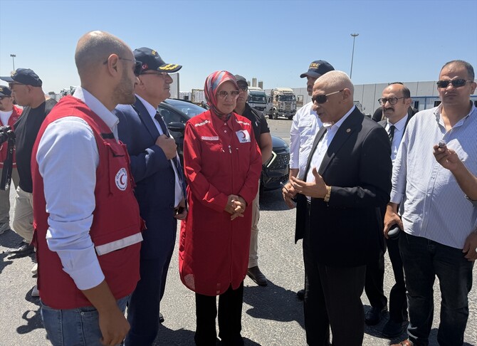 رئيسة الهلال الأحمر التركي: معبر رفح شاهد على معاناة غزة منذ 2023