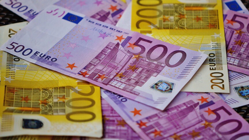 AB'den ikinci çeyrekte 21,8 milyar avro dış ticaret açığı haber görseli
