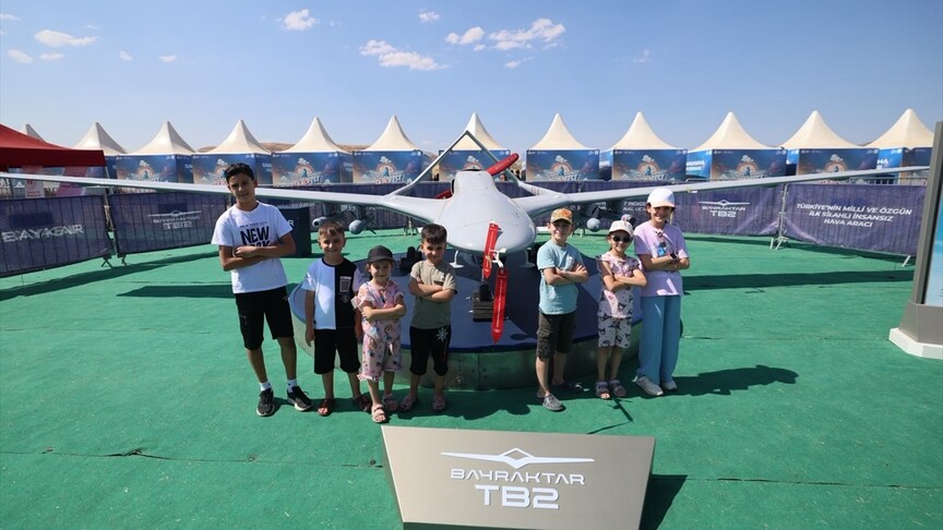 Bayraktar TB2, Siirt'teki "TEKNOFEST Savaşan İHA Yarışması"nda sergileniyor