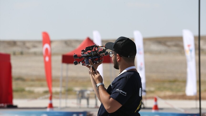 TEKNOFEST 2026'da FPV Drone İzleme Yarışması Eskişehir'de başladı haber görseli