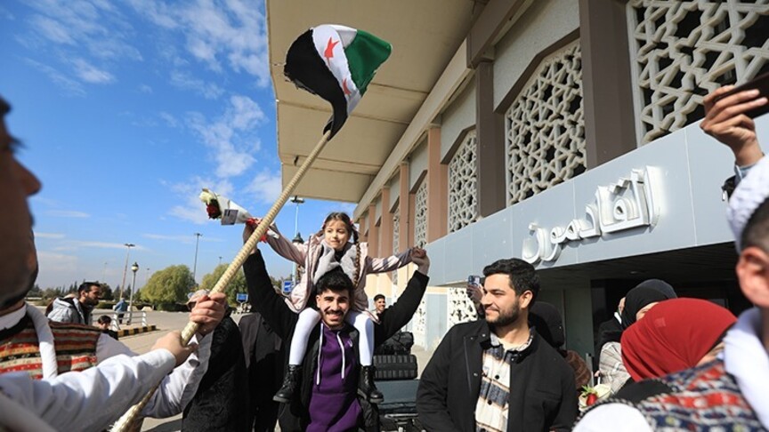 تركيا تلغي شرط السفر جوا للسوريين حاملي التأشيرات السارية