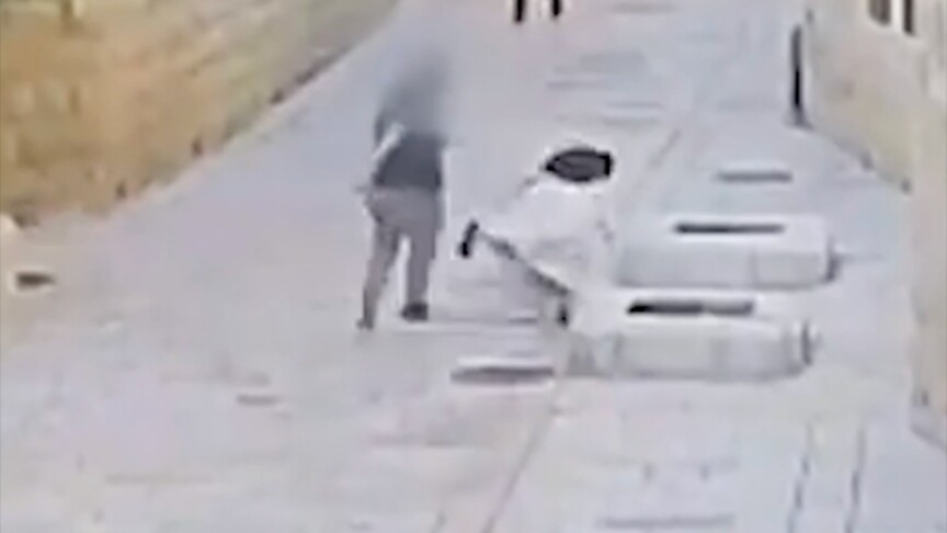 İsrail mahkemesinden, Fransız rahibeye saldıran İsrailli hakkında "ruhsal sorun" iddiasıyla beraat kararı haber görseli
