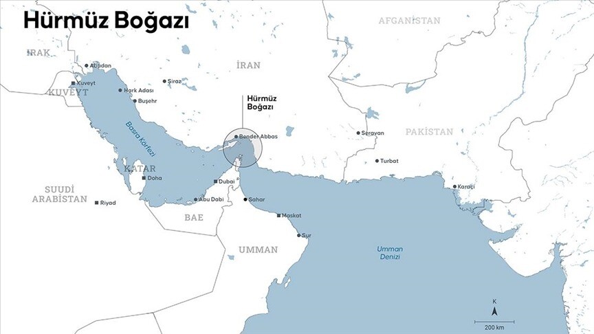 İran: Hürmüz Boğazı'ndaki geçiş koridoru 7 mil genişliğinde ve güney koridoru kapatıldı haber görseli