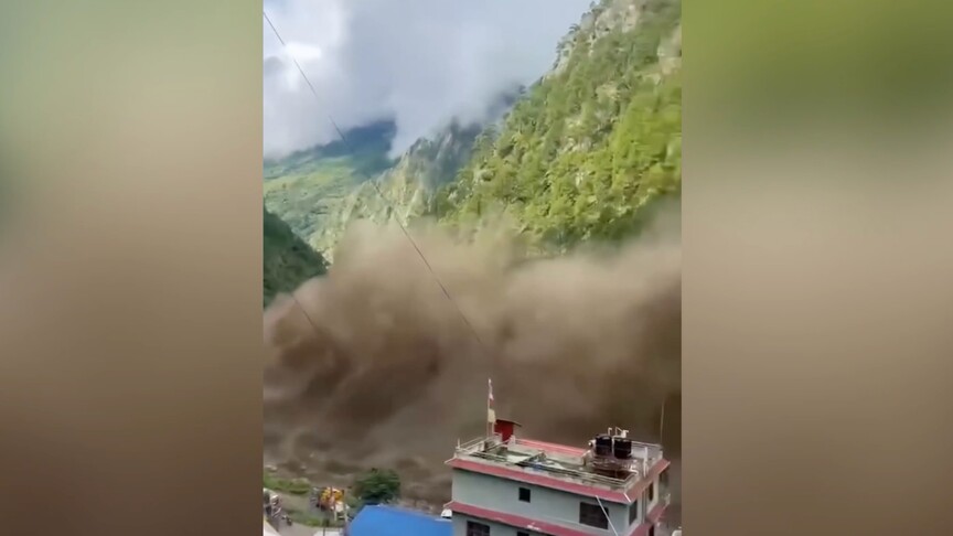 Nepal'de meydana gelen selde ilk belirlemelere göre 7 kişi öldü haber görseli
