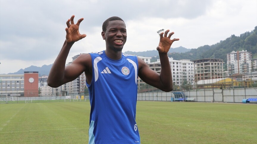 Çaykur Rizesporlu Moussa Diakite: Bu maçtan kesinlikle galibiyet bekliyoruz haber görseli