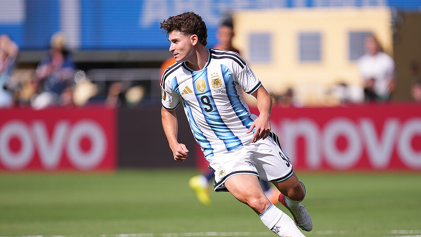 Atletico Madrid, Julian Alvarez'in transferi için Barcelona'ya kapıları kapattı haber görseli