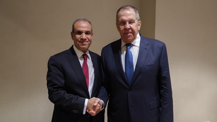 مصر وروسيا تبحثان طرح إيران وعُمان إنشاء ممر مؤقت بمضيق هرمز