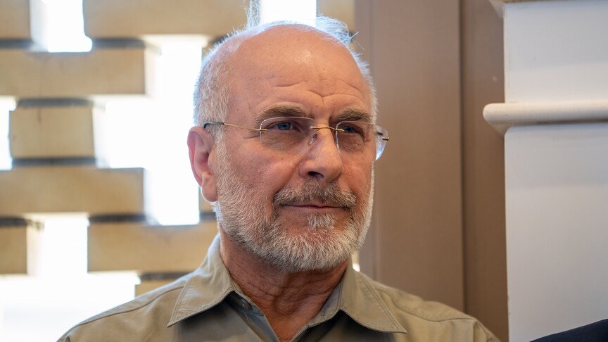 İran Meclis Başkanı, "ekonomik savaşın etkilerini azaltmak için büyük çaba sarf ettiklerini" söyledi haber görseli