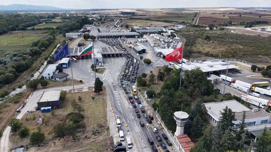 Trakya'daki sınır kapılarından gurbetçi sezonunda 3,7 milyon yolcu giriş çıkış yaptı