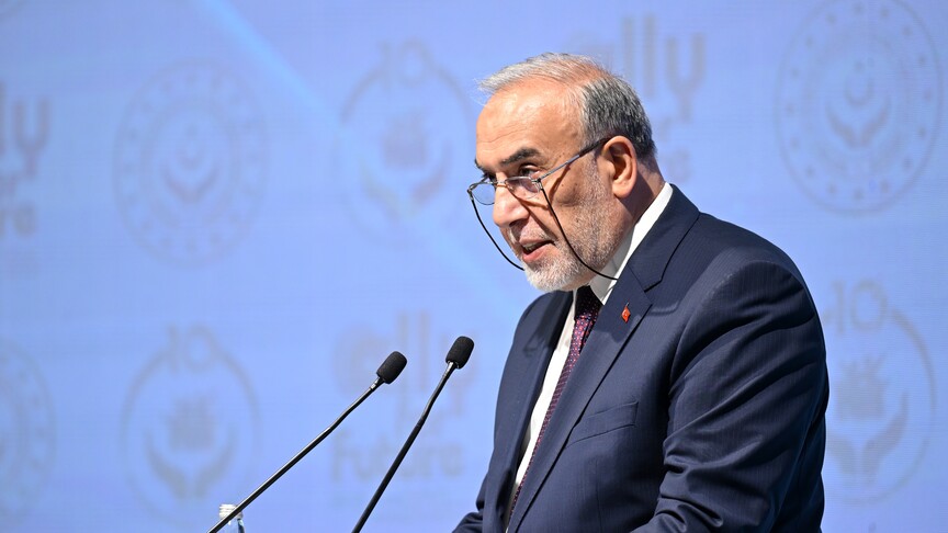 نائب وزير الخارجية التركي يعقد لقاءات ثنائية في جدة