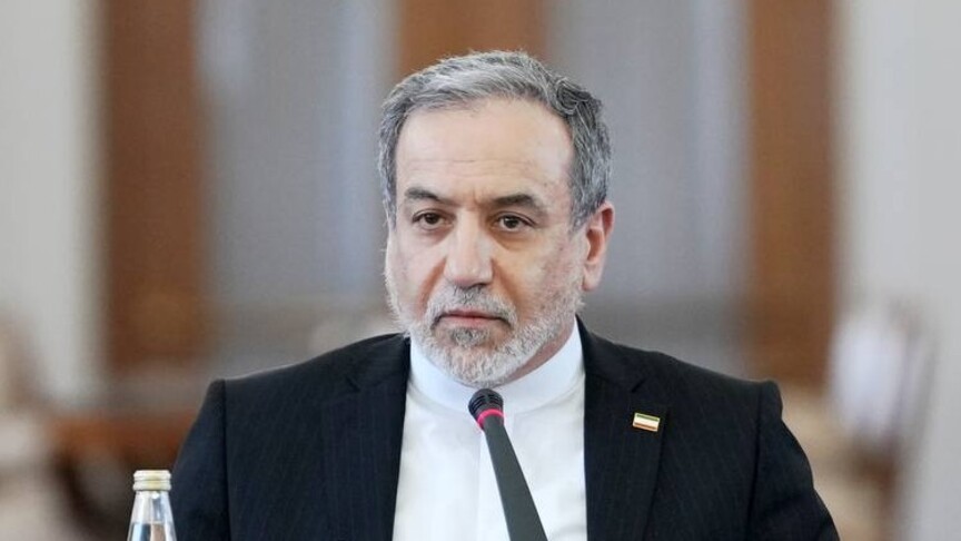 İran Dışişleri Bakanı'ndan "diplomasiyi rayına oturtmak imkansız değil" açıklaması haber görseli