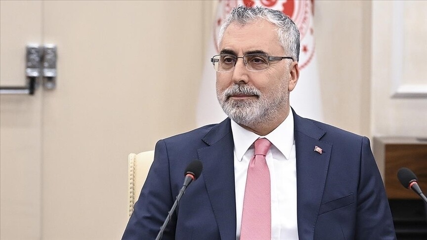 Çalışma ve Sosyal Güvenlik Bakanı Işıkhan'dan İŞKUR Mobil uygulamasına ilişkin paylaşım haber görseli