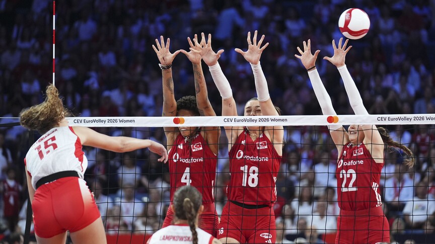 A Milli Kadın Voleybol Takımı, Avrupa Şampiyonası'nda grubu ikinci tamamladı haber görseli