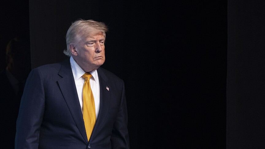 ABD Başkanı Trump: İran çökmekte olan bir ülkedir haber görseli
