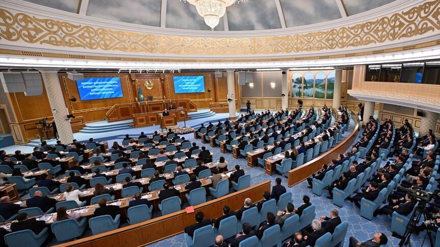 Kazakistan'da tek meclisli Kurultay'ın ilk oturumu düzenlendi haber görseli