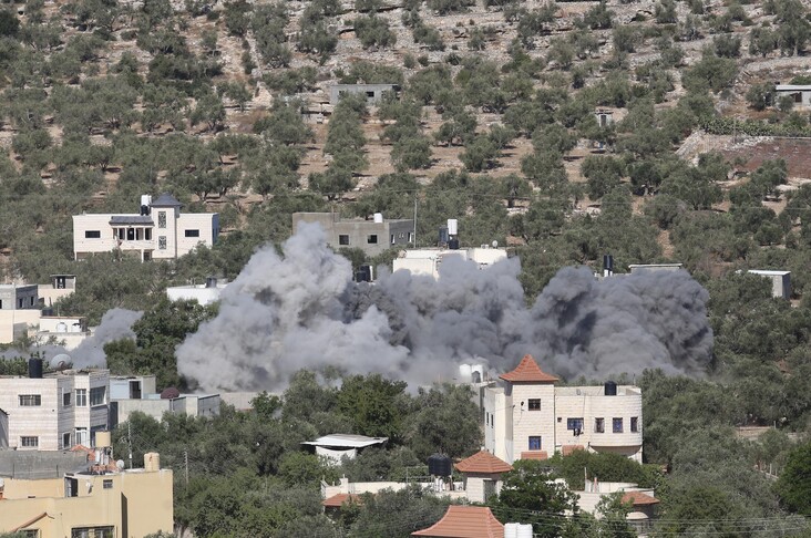 Izraeli thotë se kreu sulm ajror në qytetin Jenin të Bregut Perëndimor