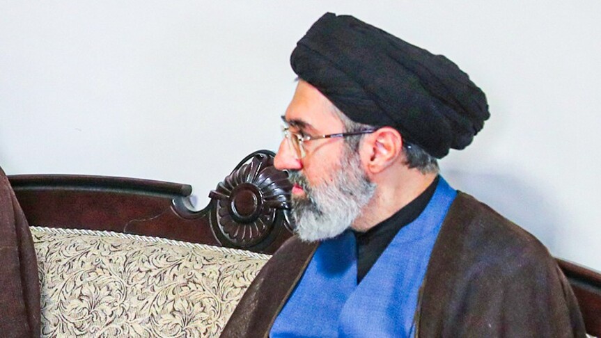 İran lideri Hamaney: Toplumsal uyuma zarar veren her türlü eylemin yasak olduğunu ilan ediyorum haber görseli