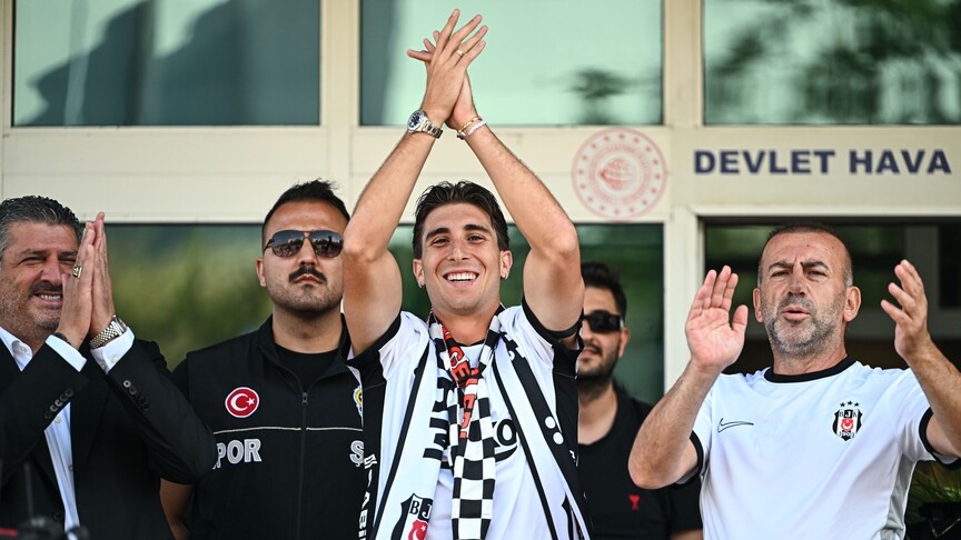 Beşiktaş, İtalyan futbolcu Fabio Miretti'yi kiralık olarak renklerine bağladı haber görseli