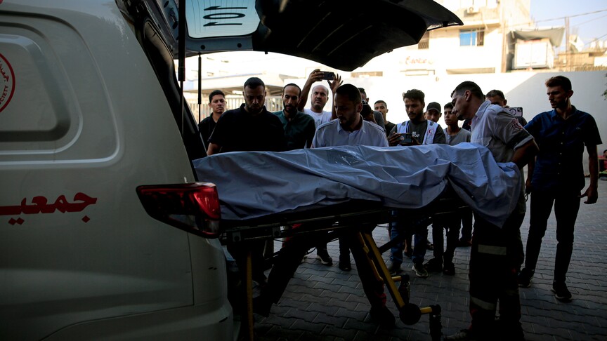 غزة.. وفاة فلسطيني متأثرا بقصف سابق وإصابة مسنة بنيران إسرائيلية