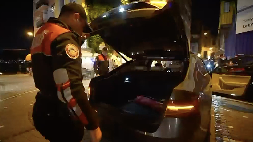 İstanbul'da polis dronlarıyla havadan güvenlik denetimi haber görseli