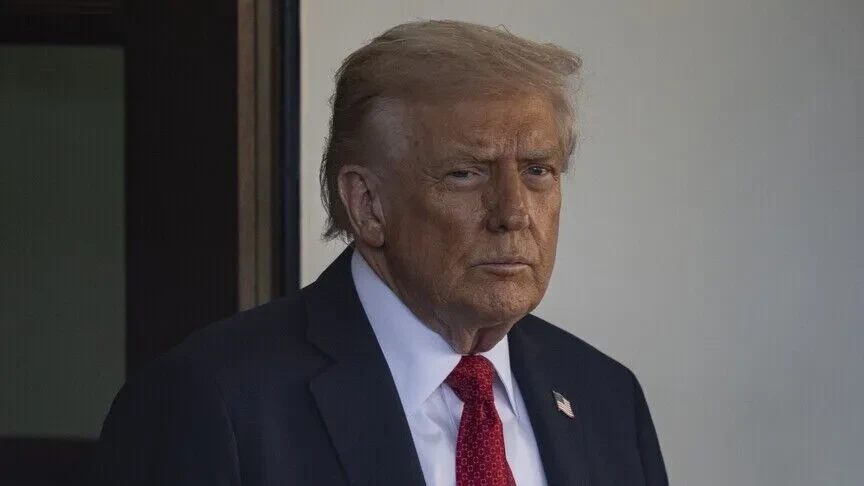Zv presidenti amerikan  Trump  po i dërgon mesazh  Iranit me videon e bombardimit të Khargut