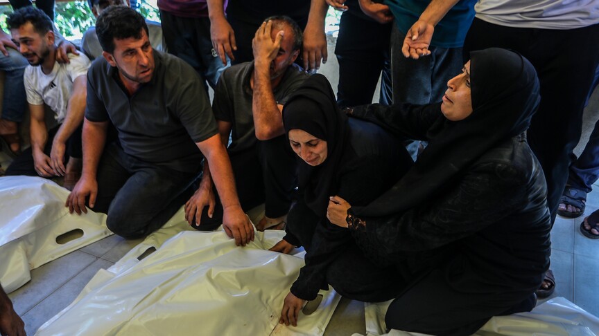İsrail'in Gazze'ye saldırılarında can kaybı 73 bin 456'ya yükseldi haber görseli
