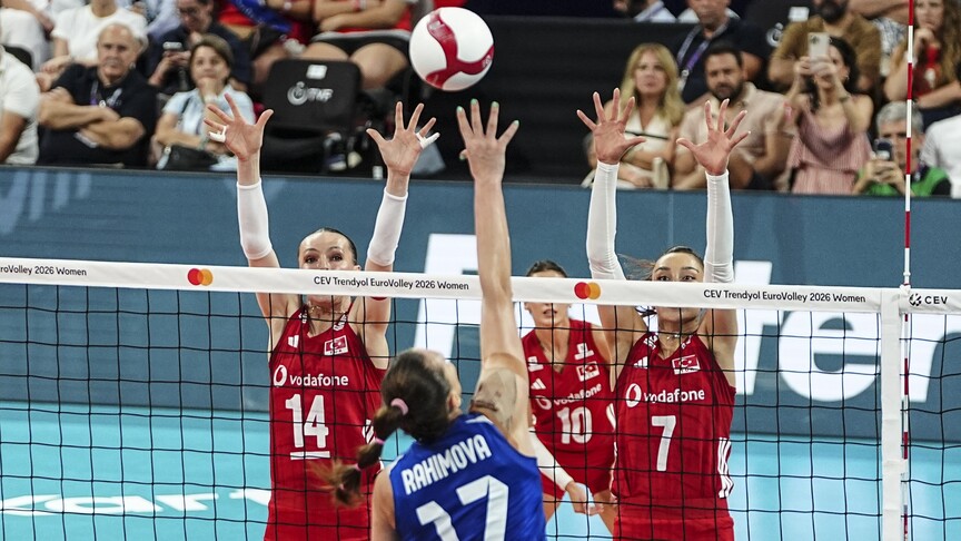A Milli Kadın Voleybol Takımı, Avrupa Şampiyonasında çeyrek finale yükseldi haber görseli