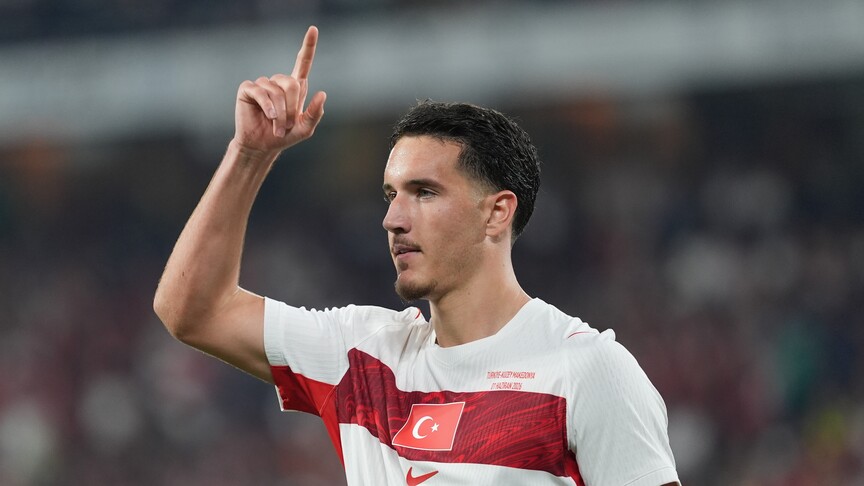 Galatasaray, Deniz Gül ile görüşmelere başlandığını duyurdu haber görseli