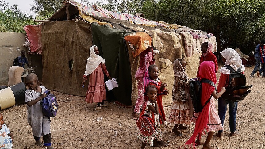 Sudan'daki savaş nedeniyle yerinden edilenlerin sayısı artıyor haber görseli