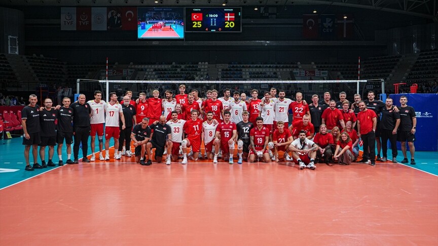 A Milli Erkek Voleybol Takımı, hazırlık maçında Danimarka'yı yendi haber görseli