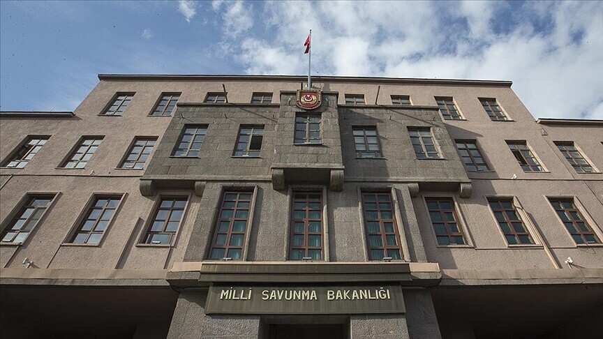 MSB: Geride bıraktığımız hafta içerisinde 3 PKK'lı terörist daha teslim oldu haber görseli