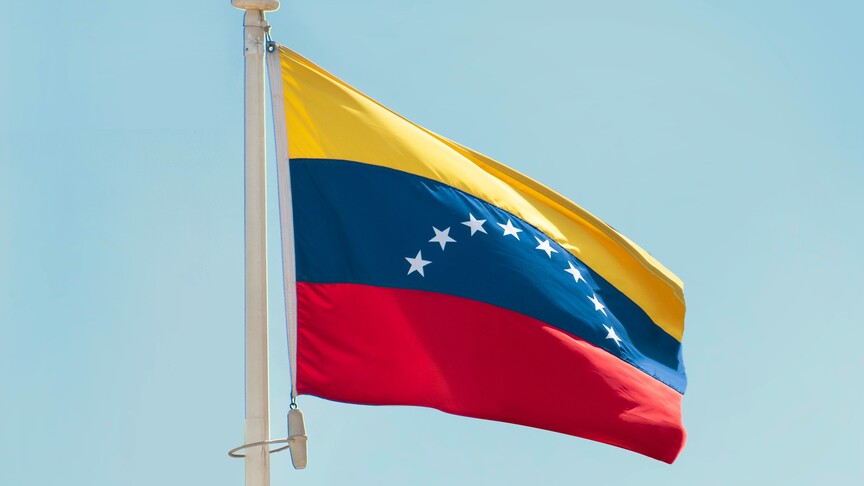 Venezuela, ABD'li şirketlerle petrol üretimini artıracak yeni anlaşmalar imzaladı haber görseli