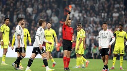 Fenerbahçe-Beşiktaş derbilerinde kart sayıları dikkati çekiyor