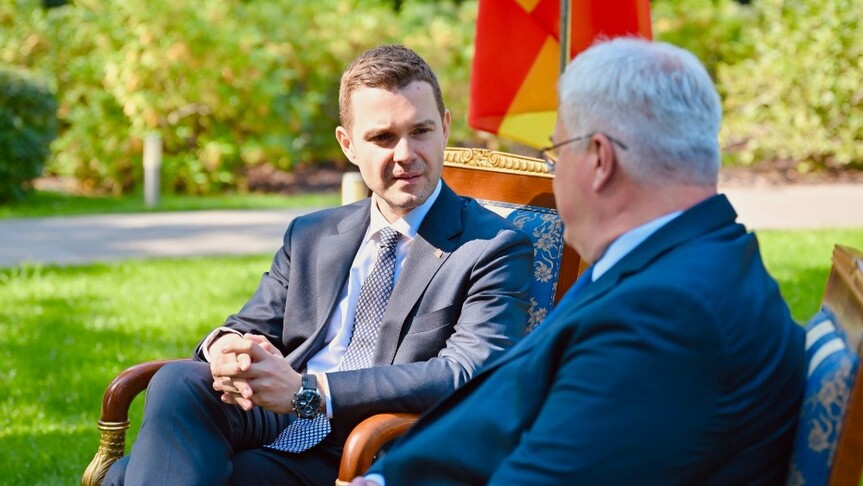 Mucunski viziton Ukrainën  rikonfirmon mbështetjen për sovranitetin dhe integritetin territorial