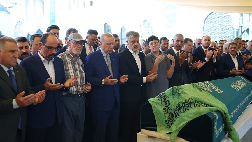 Cumhurbaşkanı Erdoğan, AK Parti Şanlıurfa Milletvekili Önen'in kızının cenaze törenine katıldı haber görseli