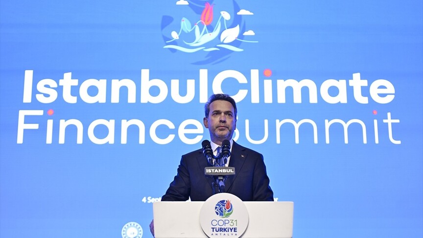 Bakan Bayraktar: Enerji güvenliği ile enerji dönüşümü birlikte ilerlemek zorunda haber görseli