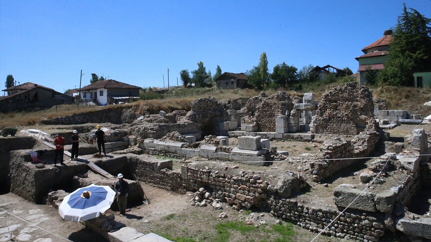 Sulusaray'ın altındaki Sebastapolis Antik Kenti gün yüzüne çıkarılıyor haber görseli