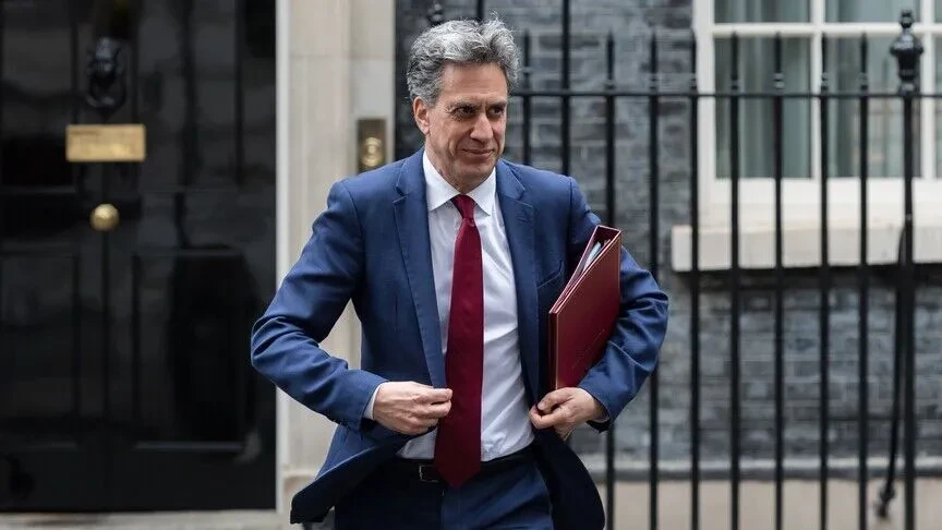 Britania  Ishujt Falkland janë  britanikë dhe do të mbeten të tillë   pavarësisht pretendimeve të Argjentinës