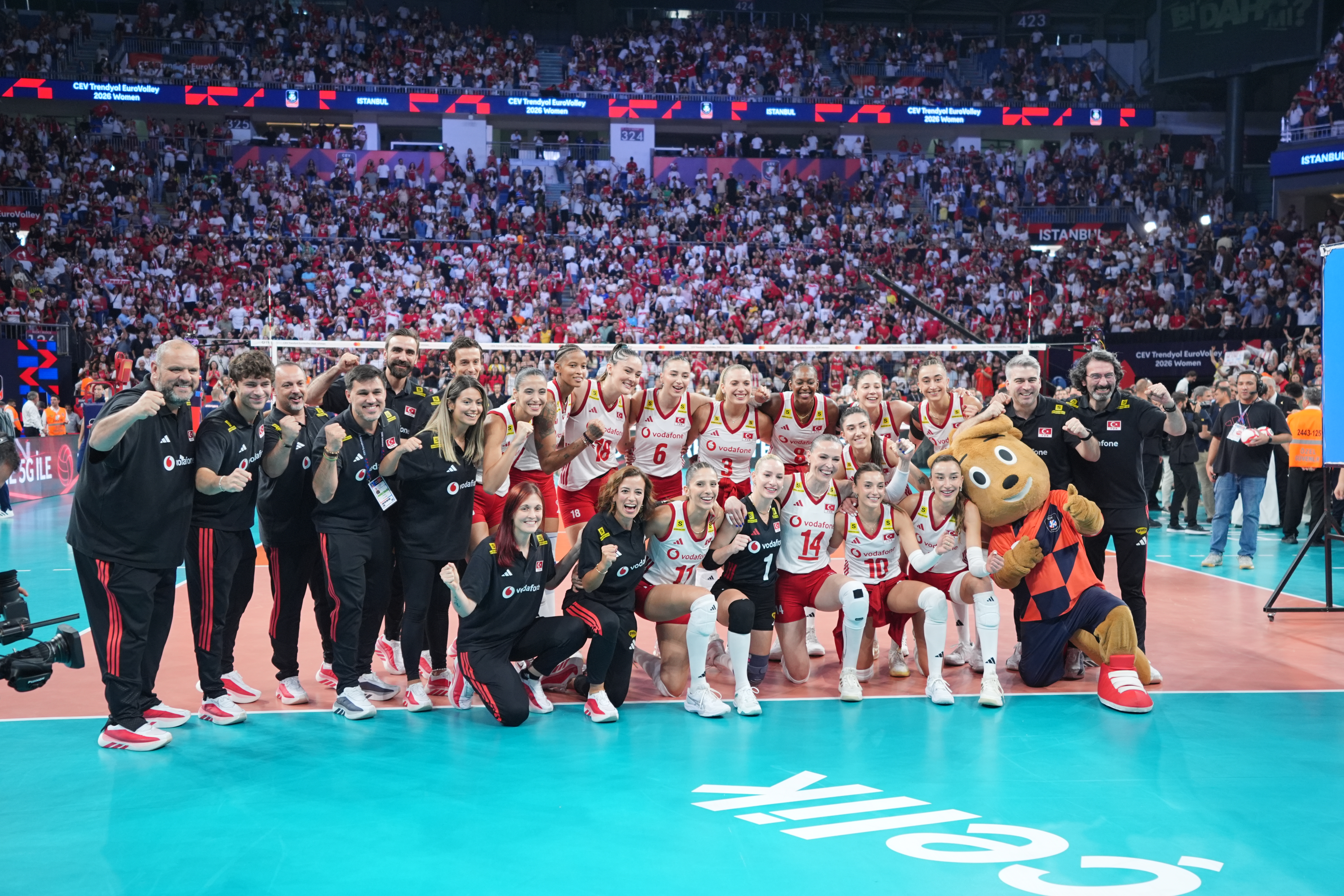 A Milli Kadın Voleybol Takımı, Avrupa Şampiyonası'nda finalde