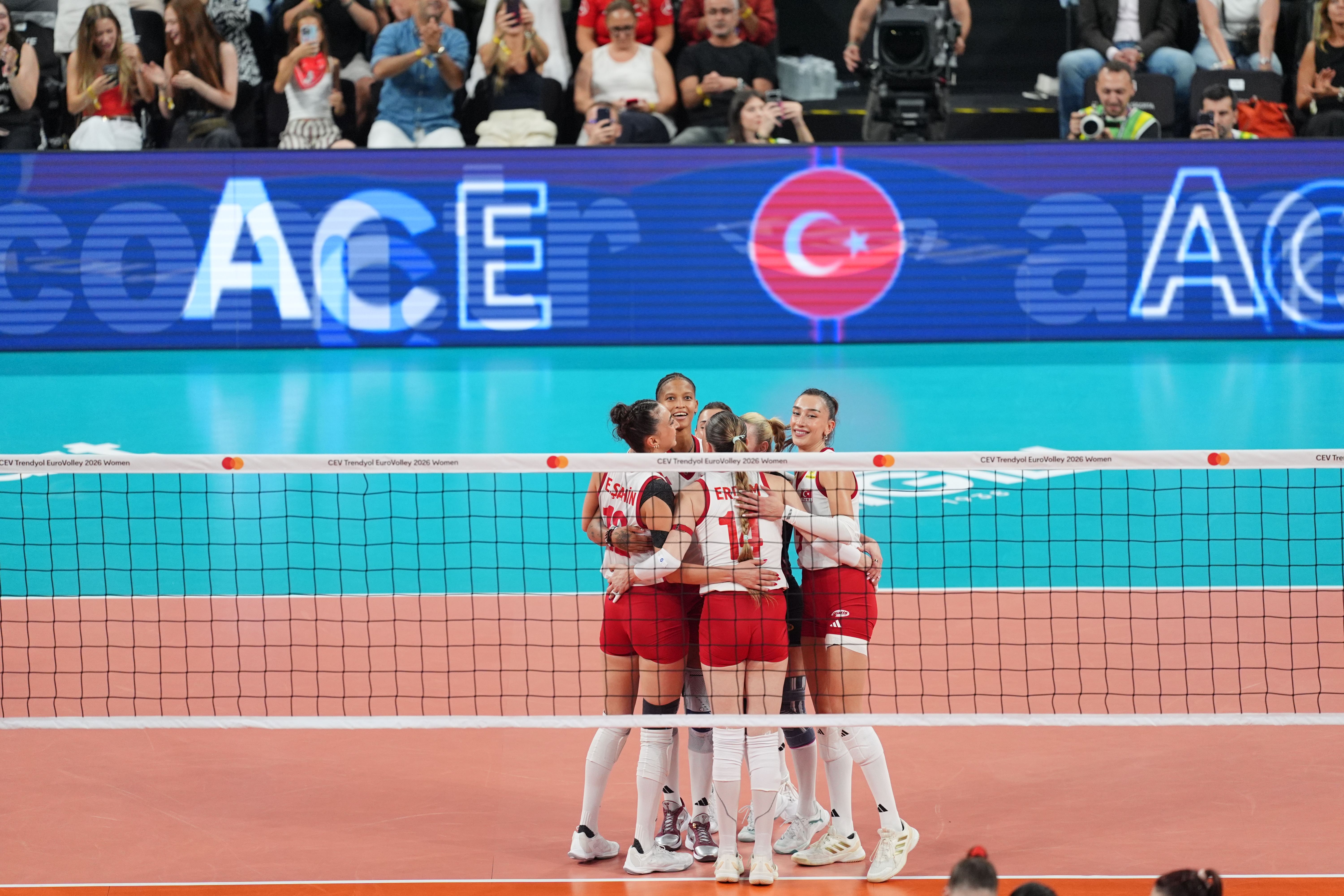 A Milli Kadın Voleybol Takımı, Avrupa Şampiyonası'nda finalde