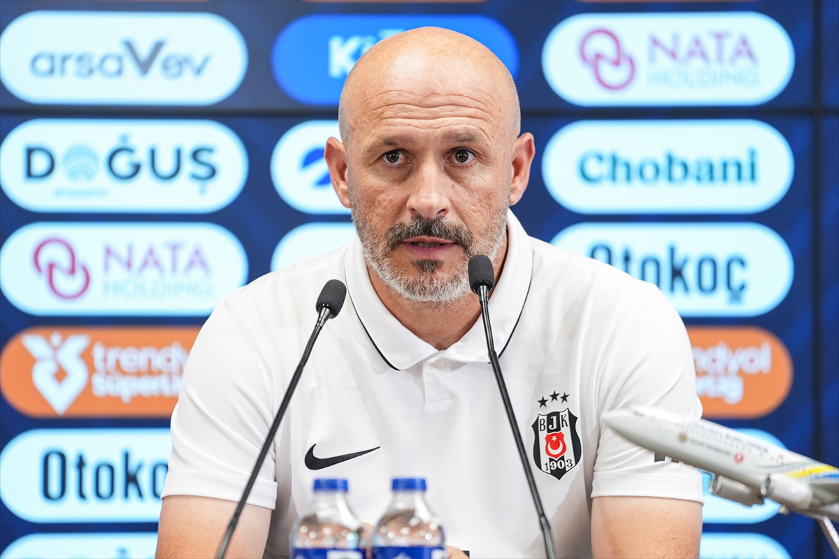 Beşiktaş, Kadıköy'de Fenerbahçe'yi 2-1 mağlup etti 11 Beşiktaş, Kadıköy'de Fenerbahçe'yi 2-1 mağlup etti