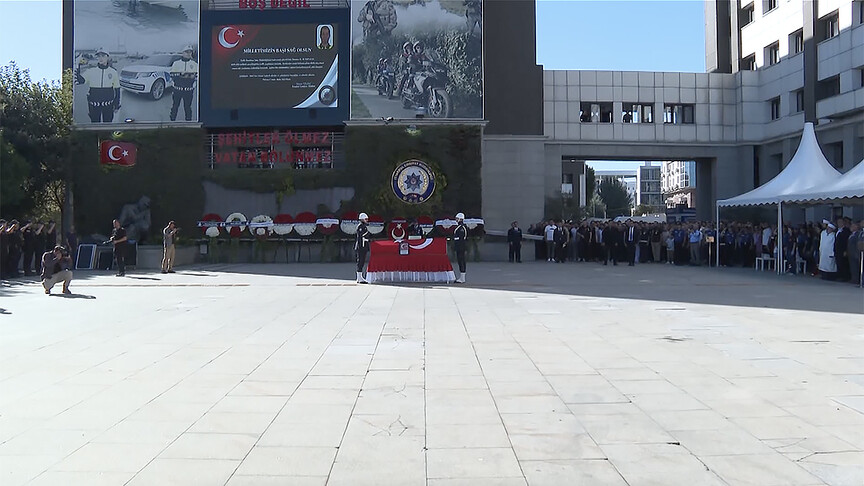 Şehit polis memuru Mehmet Ali Topatan son yolculuğuna uğurlandı haber görseli