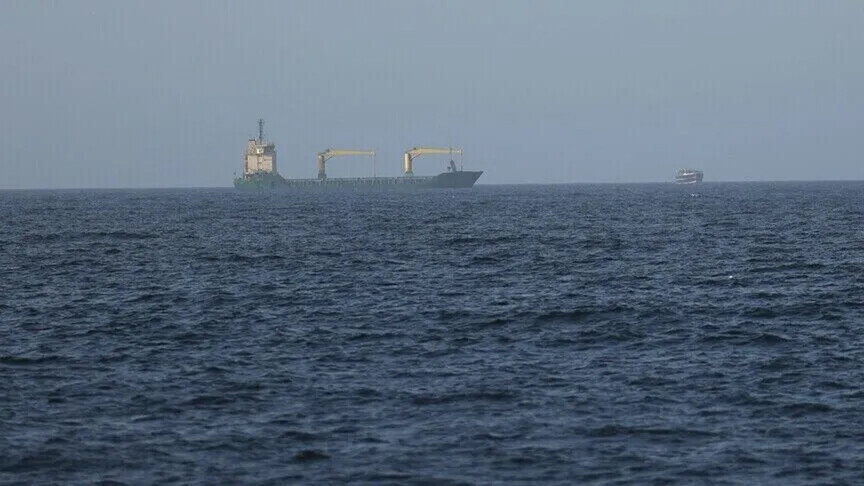 Një raketë amerikane godet një tanker iranian nafte pranë ishullit Kharg